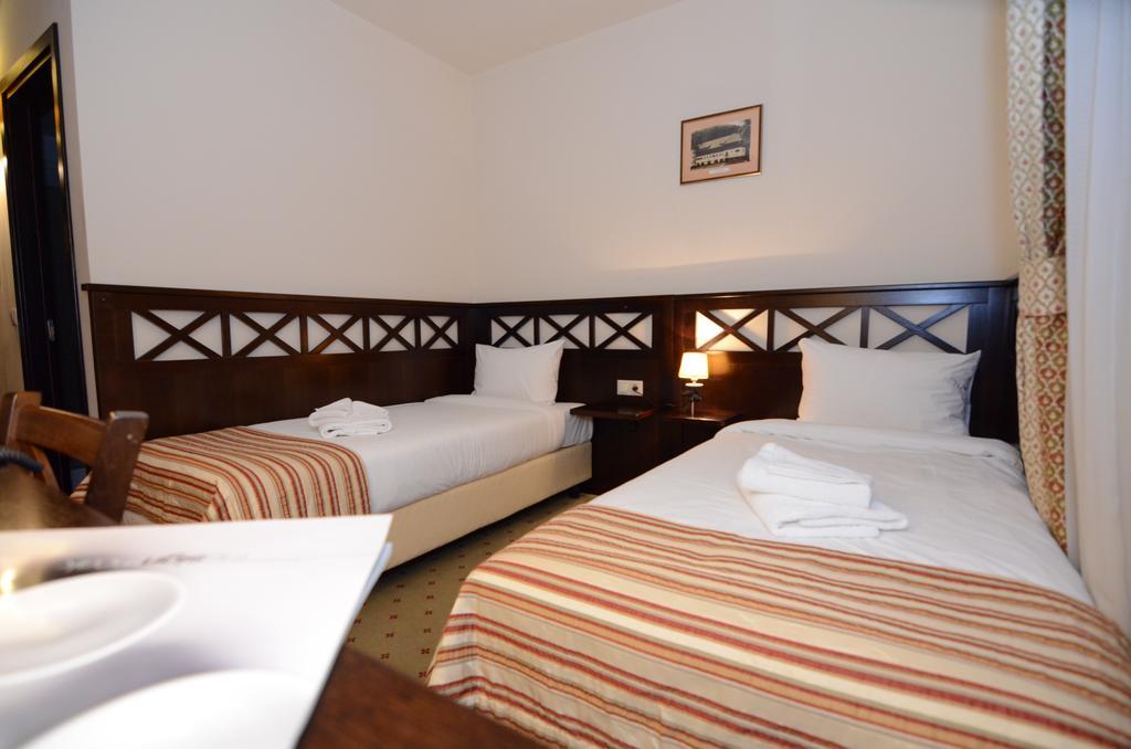 Hotel Gradina Morii Сигету-Мармацией Экстерьер фото