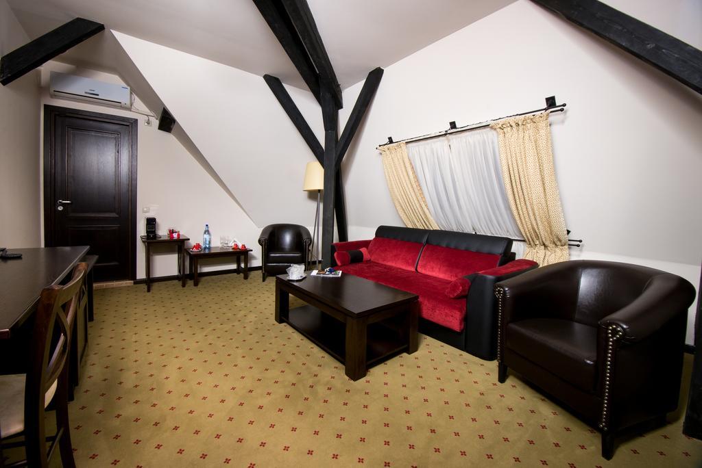 Hotel Gradina Morii Сигету-Мармацией Экстерьер фото