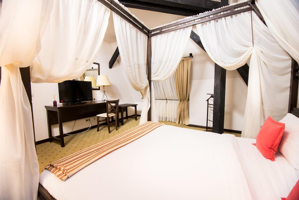 Hotel Gradina Morii Сигету-Мармацией Экстерьер фото