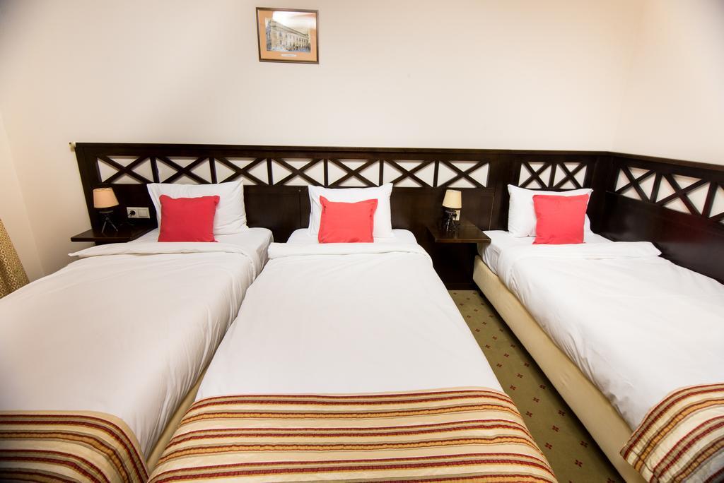 Hotel Gradina Morii Сигету-Мармацией Экстерьер фото