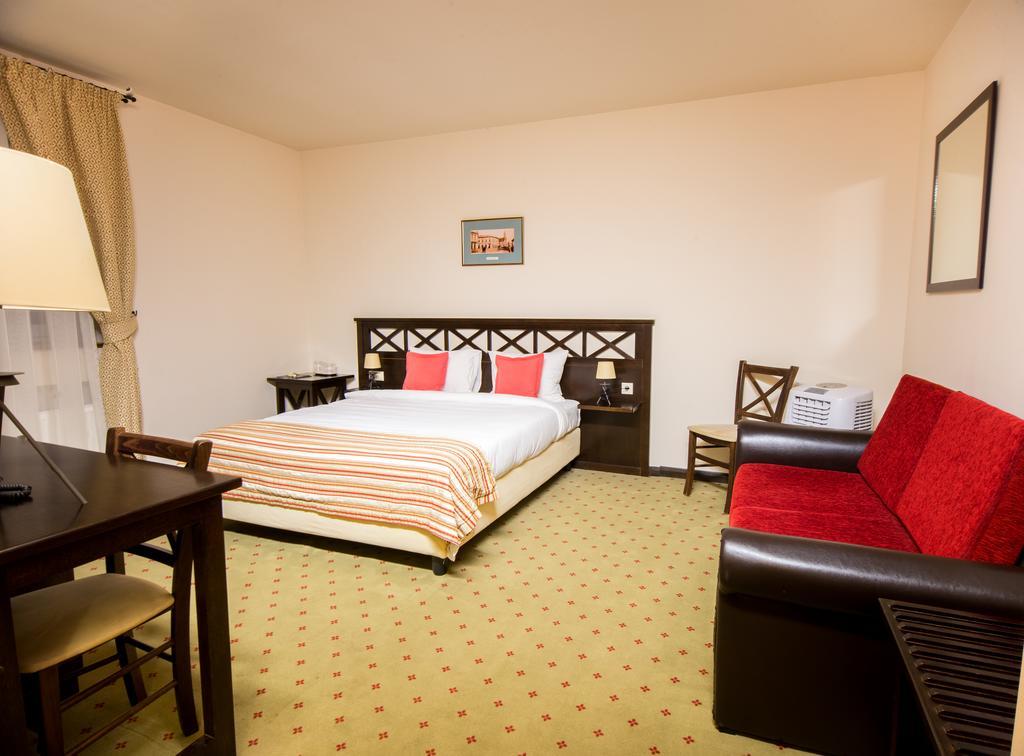 Hotel Gradina Morii Сигету-Мармацией Экстерьер фото