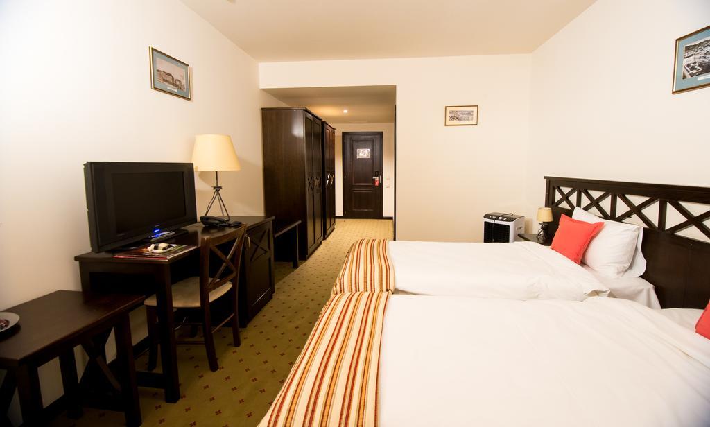 Hotel Gradina Morii Сигету-Мармацией Экстерьер фото
