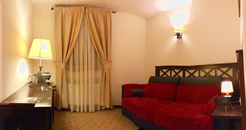 Hotel Gradina Morii Сигету-Мармацией Экстерьер фото