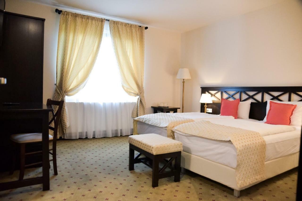 Hotel Gradina Morii Сигету-Мармацией Экстерьер фото