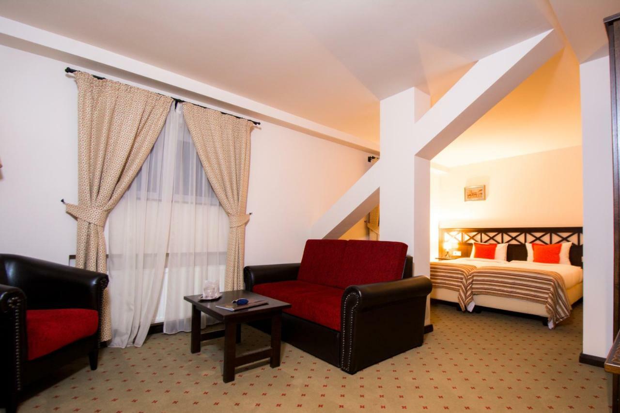 Hotel Gradina Morii Сигету-Мармацией Экстерьер фото