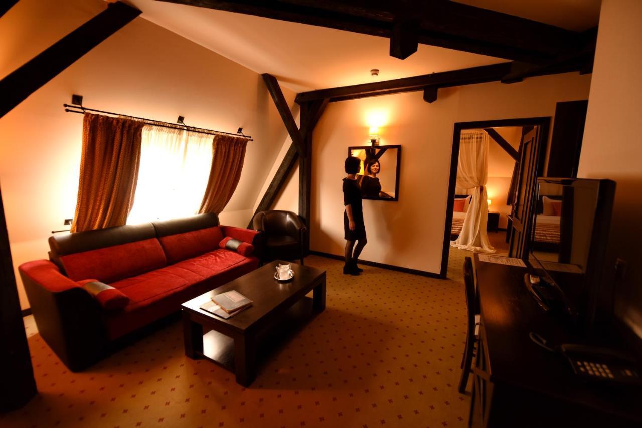 Hotel Gradina Morii Сигету-Мармацией Экстерьер фото