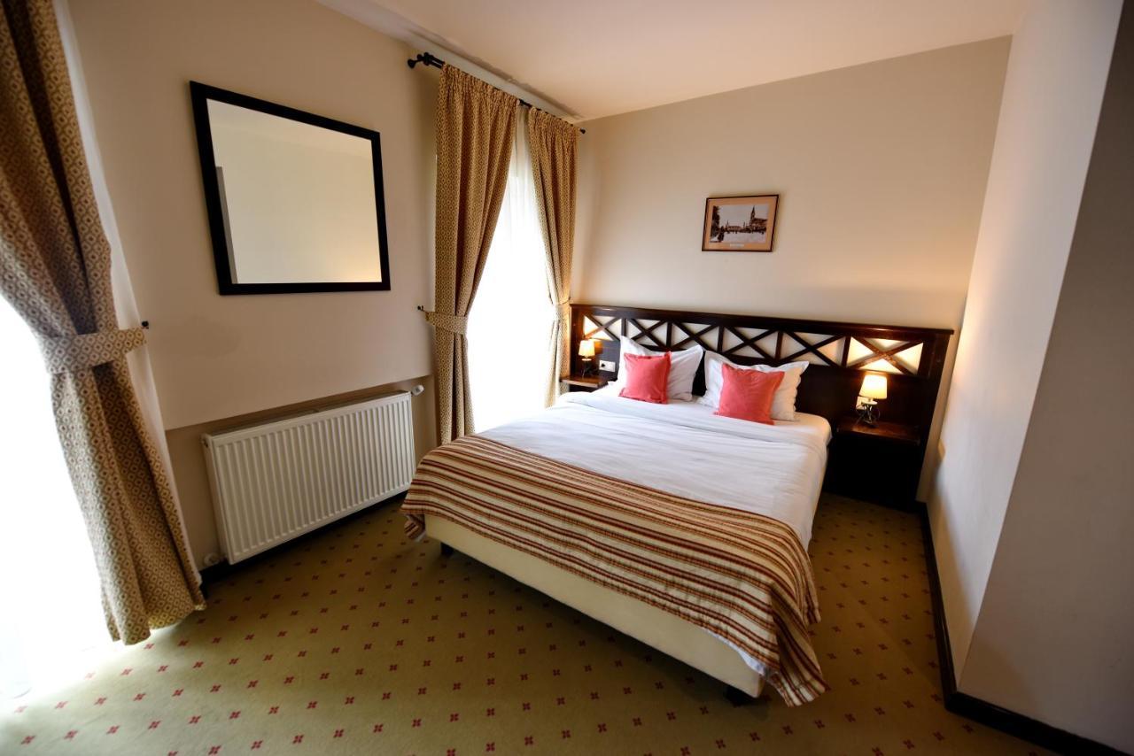 Hotel Gradina Morii Сигету-Мармацией Экстерьер фото