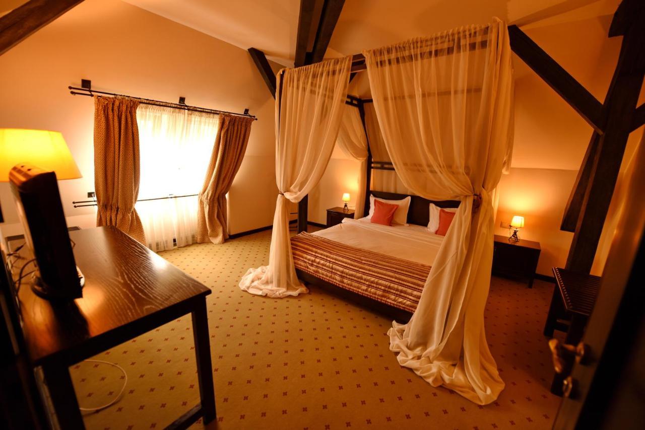 Hotel Gradina Morii Сигету-Мармацией Экстерьер фото
