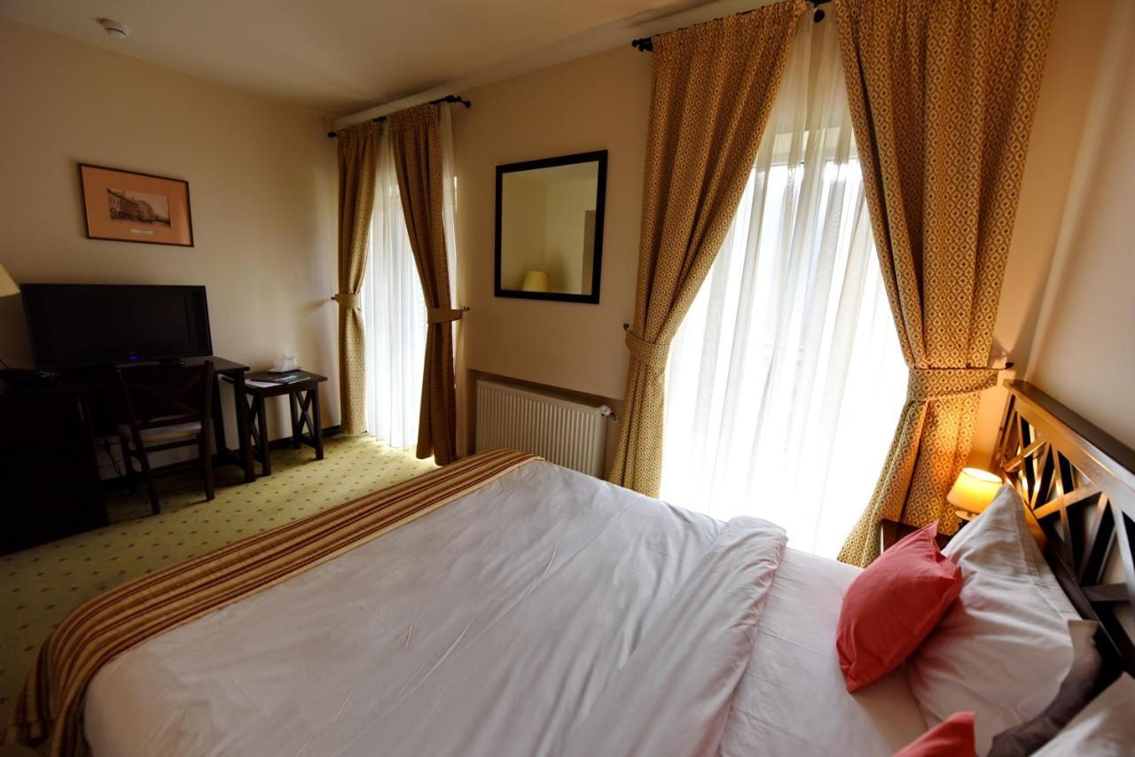 Hotel Gradina Morii Сигету-Мармацией Экстерьер фото