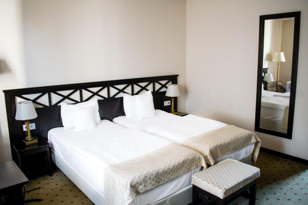 Hotel Gradina Morii Сигету-Мармацией Экстерьер фото